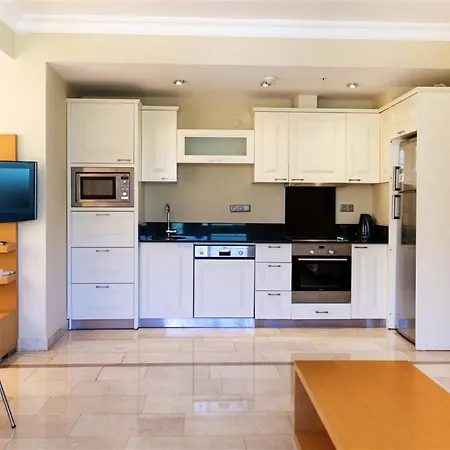 Goldcity Main Building 2 Bedrooms With Free Aquapark Apartamento